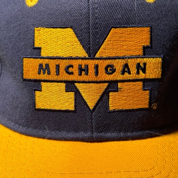 Vintage University of Michigan Wolverines #1 Apparel Fitted Hat 6‎ 7/8 USA - Picture 2 of 8